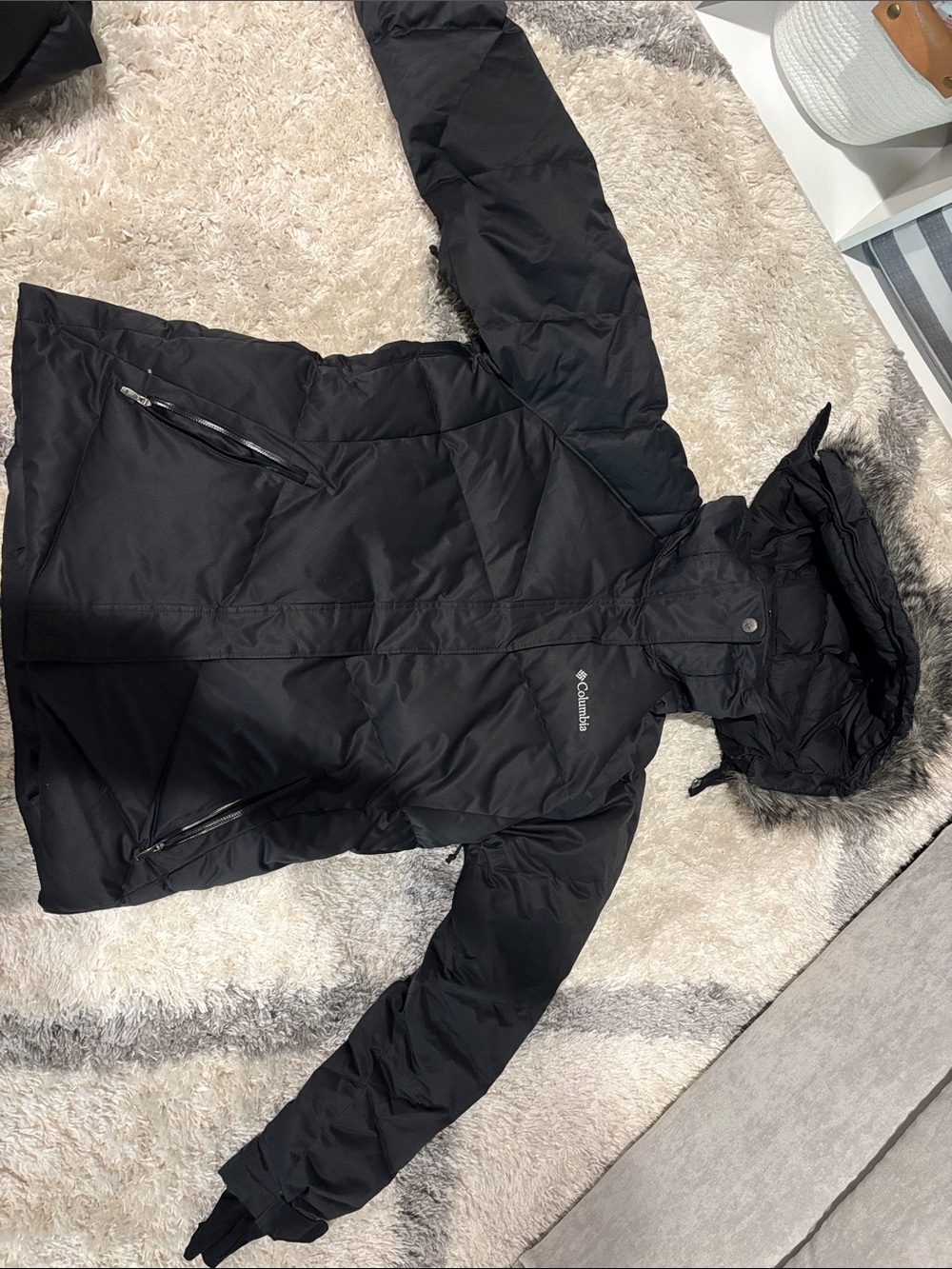Columbia Black Hooded Puffer Jacket with Faux-Fur Trim